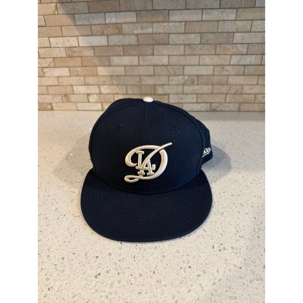 Los Angeles Dodgers Navy Blue New Era 59FIFTY Fitted Hat LA Script Speckled Cap